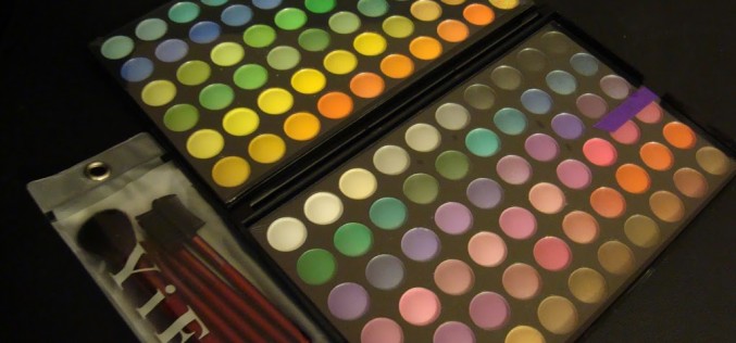 Concours – Gagnez une palette de maquillage !