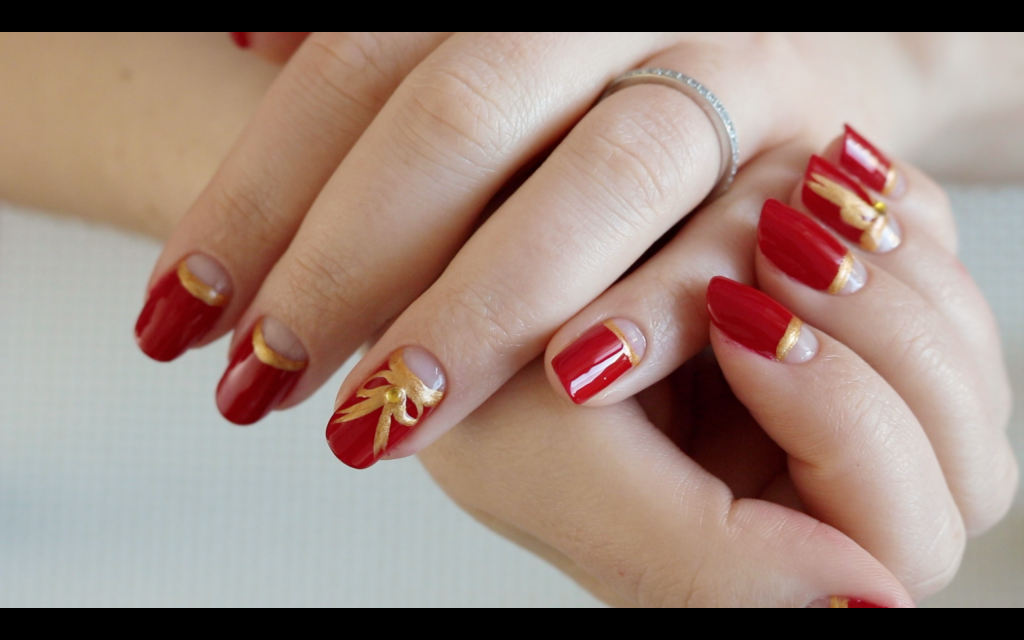 NAIL ART , Manucure Rouge et Or pour Noël